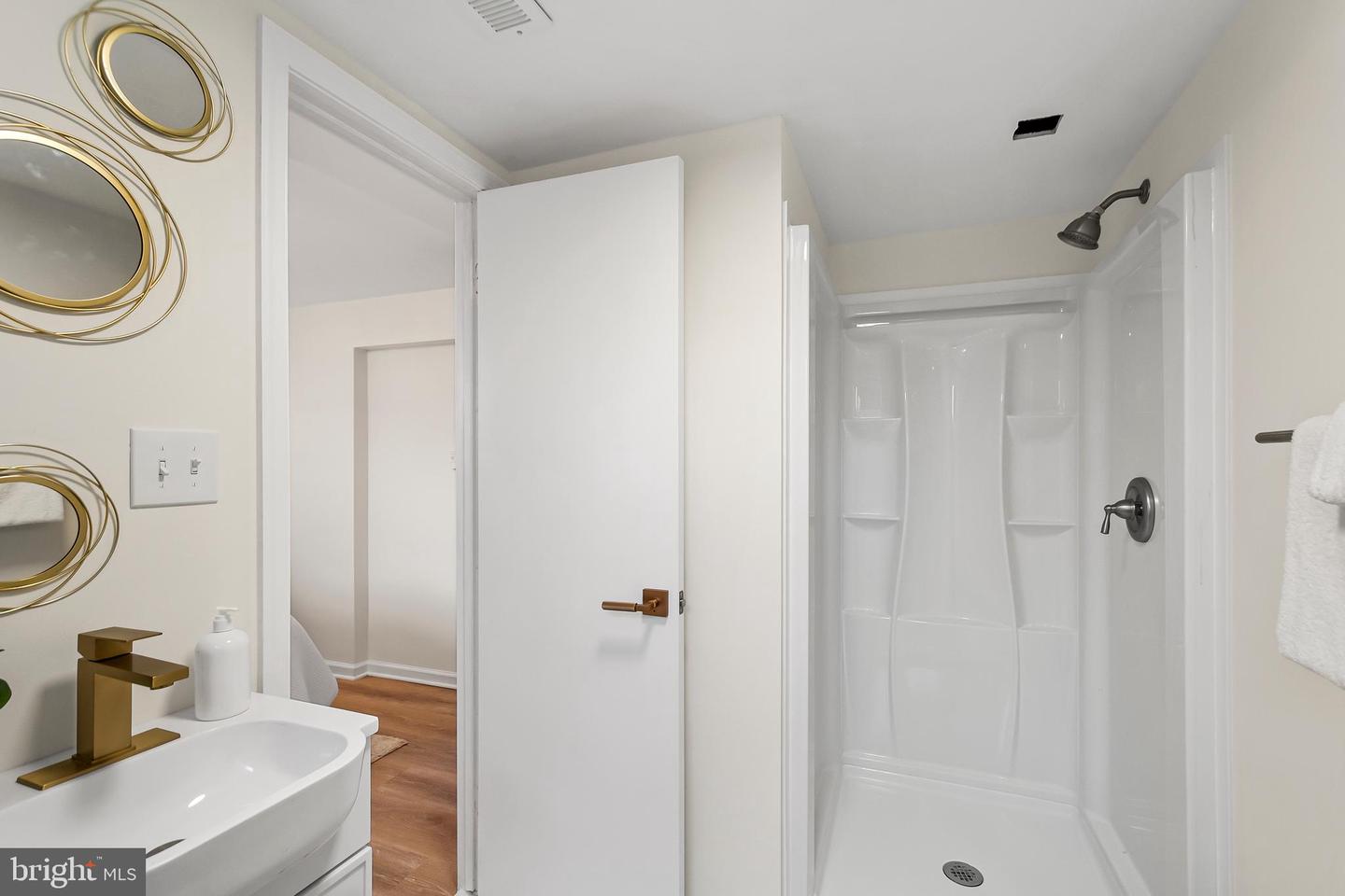 7936 SAINT DENNIS DR, SPRINGFIELD, Virginia 22153, 5 Bedrooms Bedrooms, ,3 BathroomsBathrooms,Residential,For sale,7936 SAINT DENNIS DR,VAFX2287232 MLS # VAFX2287232