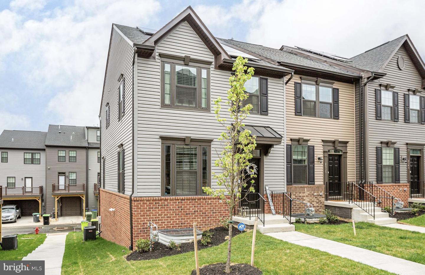 2052 TRACK CIR, FREDERICKSBURG, Virginia 22401, 3 Bedrooms Bedrooms, ,2 BathroomsBathrooms,Residential,For sale,2052 TRACK CIR,VAFB2009564 MLS # VAFB2009564