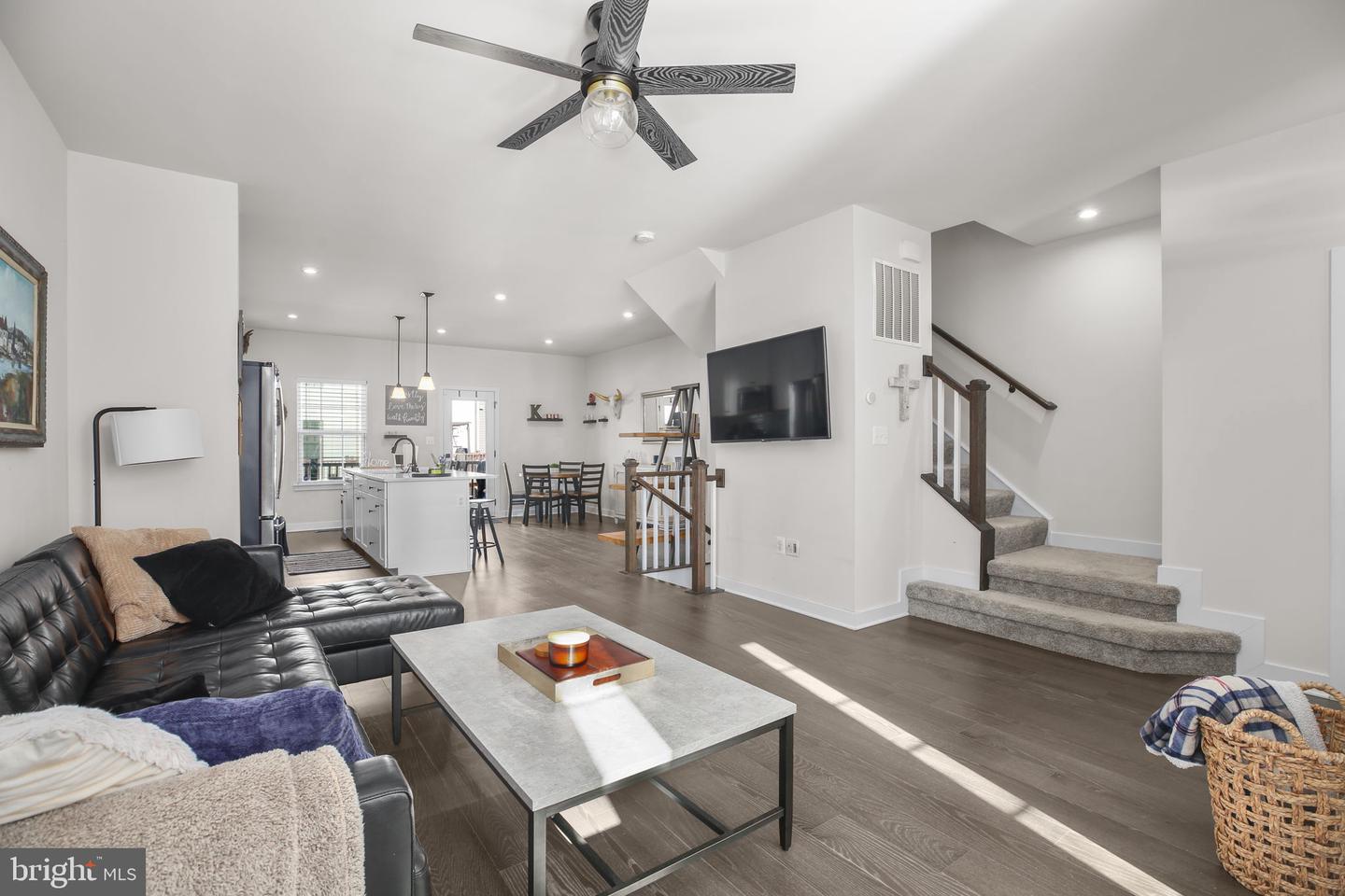 2052 TRACK CIR, FREDERICKSBURG, Virginia 22401, 3 Bedrooms Bedrooms, ,2 BathroomsBathrooms,Residential,For sale,2052 TRACK CIR,VAFB2009564 MLS # VAFB2009564