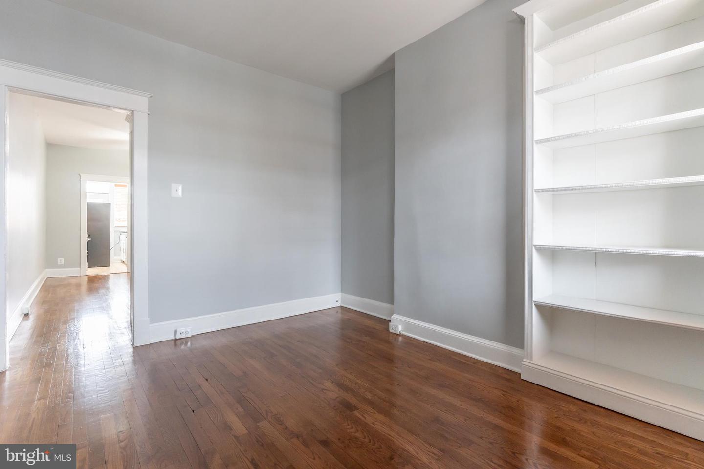 511 N COLUMBUS ST, ALEXANDRIA, Virginia 22314, 2 Bedrooms Bedrooms, ,1 BathroomBathrooms,Residential,For sale,511 N COLUMBUS ST,VAAX2053472 MLS # VAAX2053472
