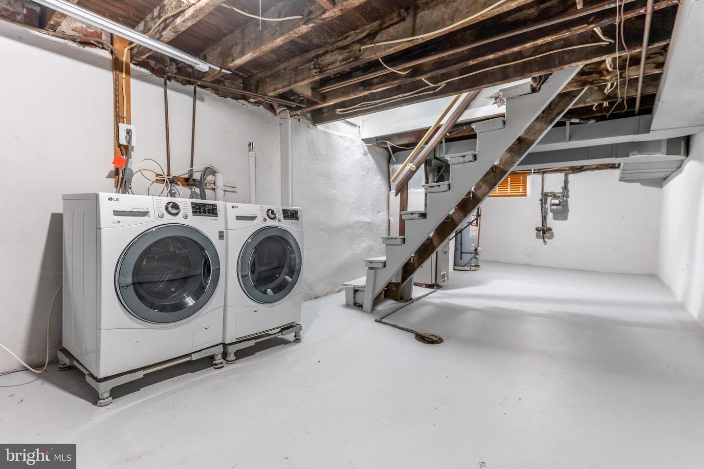 511 N COLUMBUS ST, ALEXANDRIA, Virginia 22314, 2 Bedrooms Bedrooms, ,1 BathroomBathrooms,Residential,For sale,511 N COLUMBUS ST,VAAX2053472 MLS # VAAX2053472