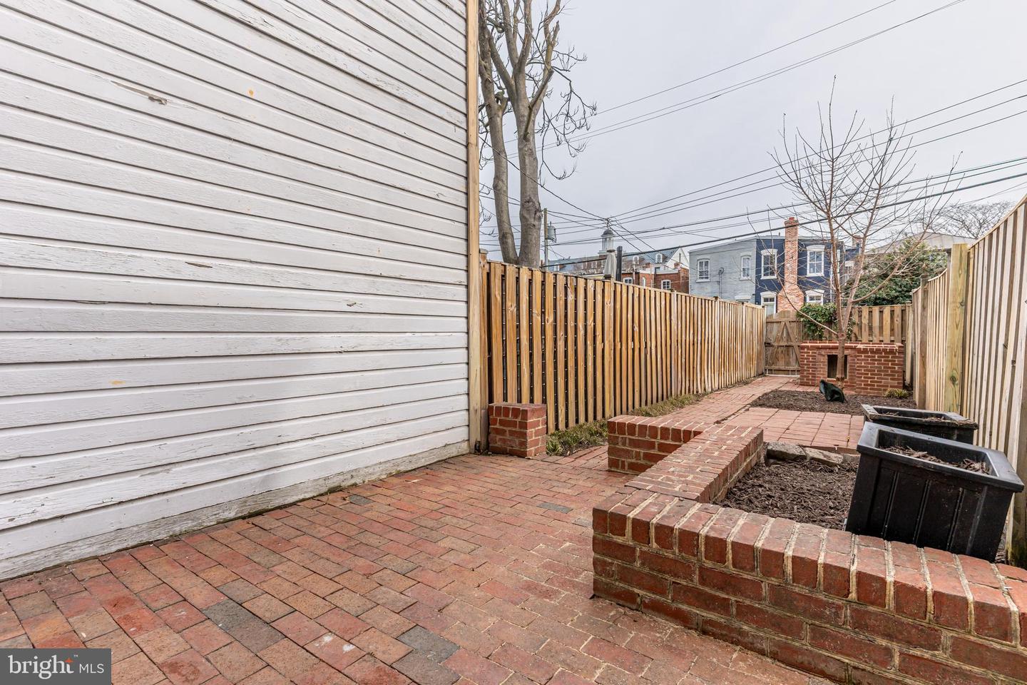 511 N COLUMBUS ST, ALEXANDRIA, Virginia 22314, 2 Bedrooms Bedrooms, ,1 BathroomBathrooms,Residential,For sale,511 N COLUMBUS ST,VAAX2053472 MLS # VAAX2053472