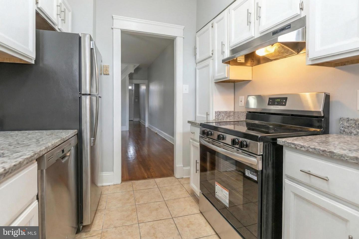 511 N COLUMBUS ST, ALEXANDRIA, Virginia 22314, 2 Bedrooms Bedrooms, ,1 BathroomBathrooms,Residential,For sale,511 N COLUMBUS ST,VAAX2053472 MLS # VAAX2053472