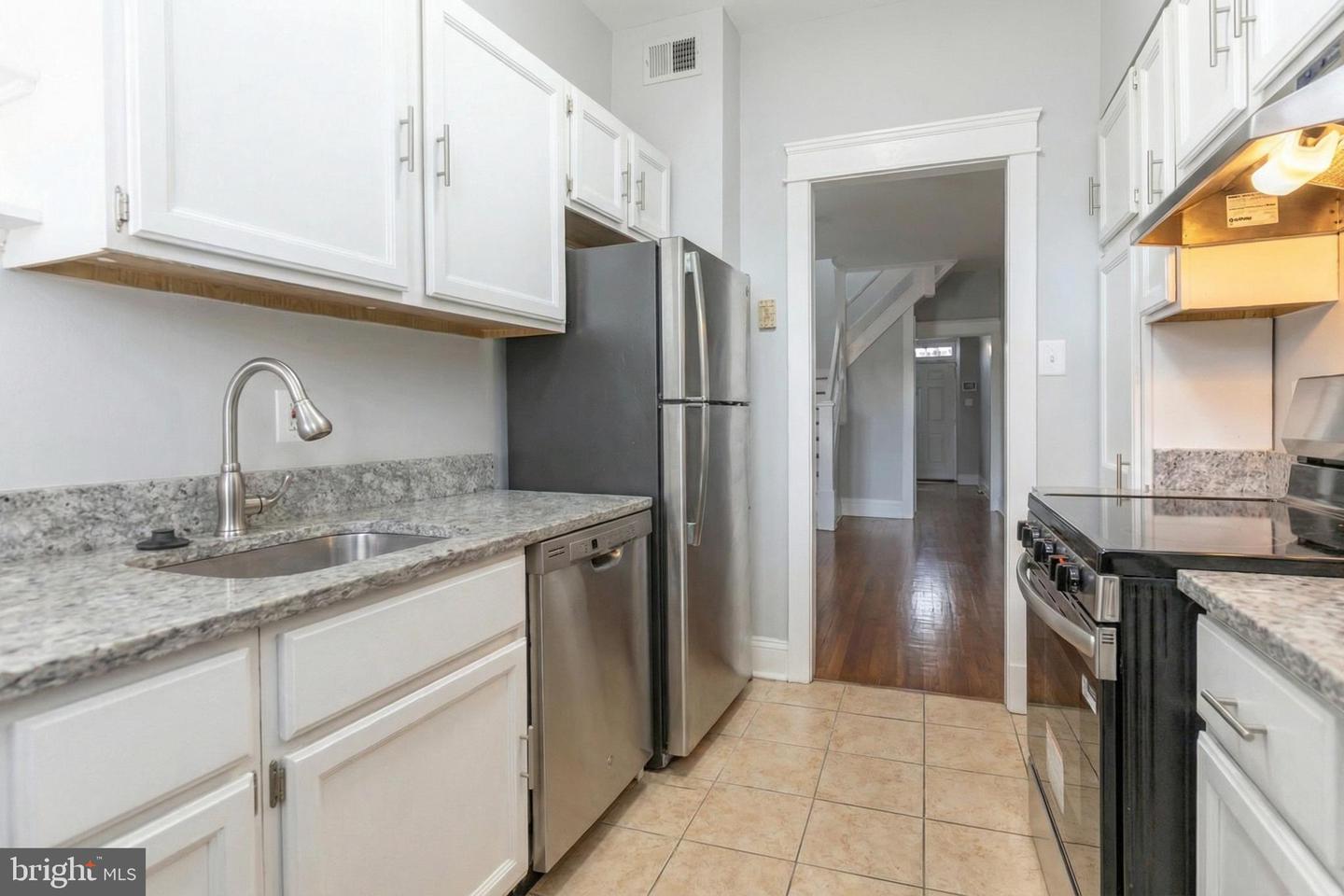 511 N COLUMBUS ST, ALEXANDRIA, Virginia 22314, 2 Bedrooms Bedrooms, ,1 BathroomBathrooms,Residential,For sale,511 N COLUMBUS ST,VAAX2053472 MLS # VAAX2053472