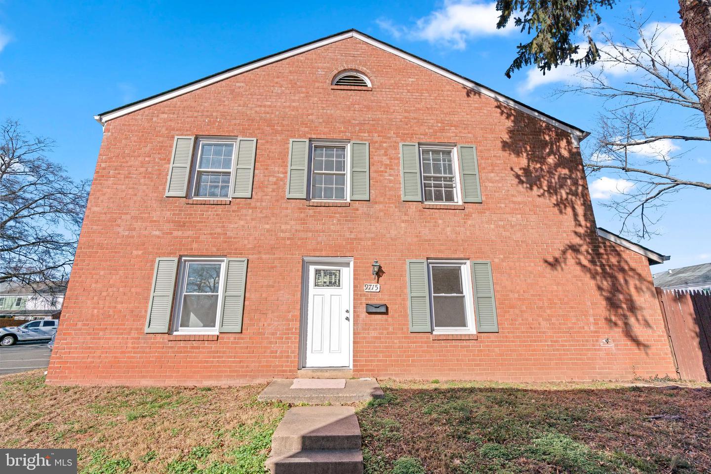 9715 PICKETT LN, MANASSAS, Virginia 20110, 3 Bedrooms Bedrooms, ,2 BathroomsBathrooms,Residential,For sale,9715 PICKETT LN,VAMN2010008 MLS # VAMN2010008