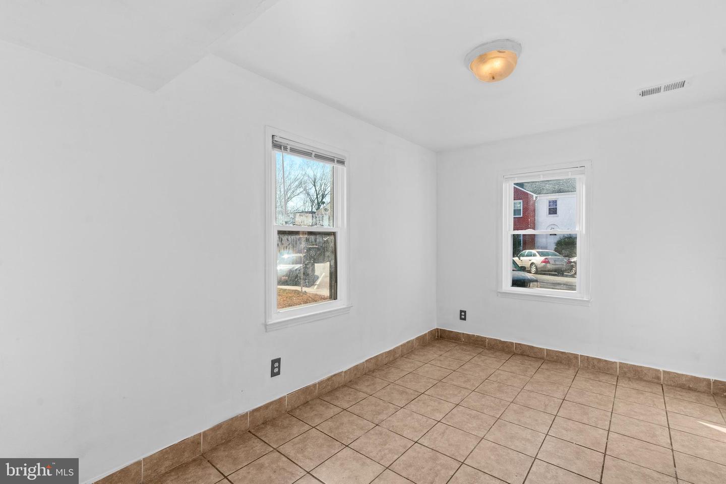 9715 PICKETT LN, MANASSAS, Virginia 20110, 3 Bedrooms Bedrooms, ,2 BathroomsBathrooms,Residential,For sale,9715 PICKETT LN,VAMN2010008 MLS # VAMN2010008