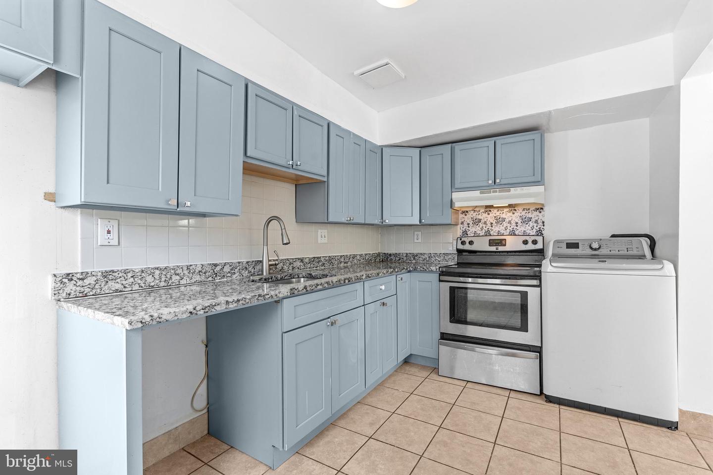 9715 PICKETT LN, MANASSAS, Virginia 20110, 3 Bedrooms Bedrooms, ,2 BathroomsBathrooms,Residential,For sale,9715 PICKETT LN,VAMN2010008 MLS # VAMN2010008