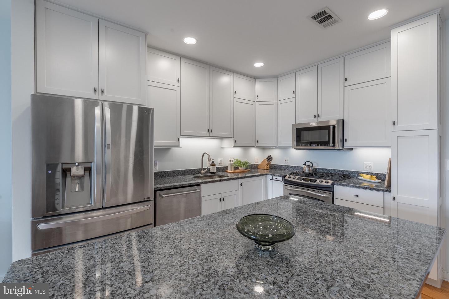 ARLINGTON, Virginia 22213, 2 Bedrooms Bedrooms, 7 Rooms Rooms,2 BathroomsBathrooms,Residential,For sale,VAAR2068090 MLS # VAAR2068090 ARLINGTON, Virginia 22213, 2 Bedrooms Bedrooms, 7 Rooms Rooms,2 BathroomsBathrooms,Residential,For sale,VAAR2068090 MLS # VAAR2068090