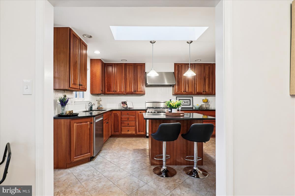 12145 STIRRUP RD, RESTON, Virginia 20191, 4 Bedrooms Bedrooms, ,3 BathroomsBathrooms,Residential,For sale,12145 STIRRUP RD,VAFX2287374 MLS # VAFX2287374