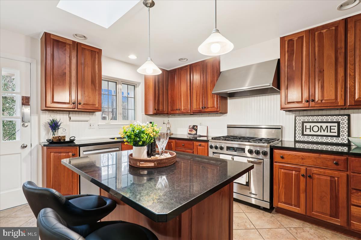 12145 STIRRUP RD, RESTON, Virginia 20191, 4 Bedrooms Bedrooms, ,3 BathroomsBathrooms,Residential,For sale,12145 STIRRUP RD,VAFX2287374 MLS # VAFX2287374