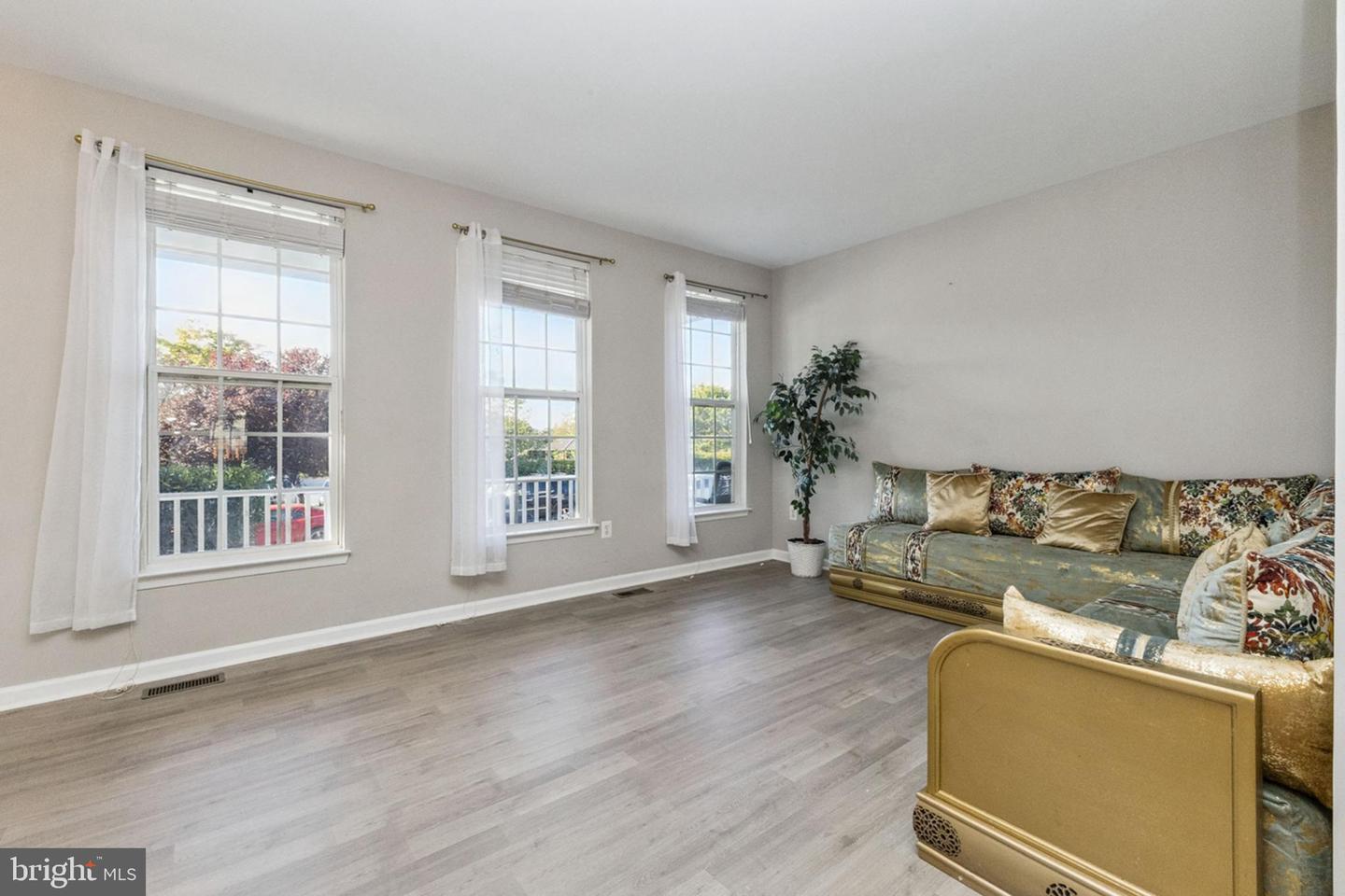 44310 SILKWORTH TER, ASHBURN, Virginia 20147, 3 Bedrooms Bedrooms, ,2 BathroomsBathrooms,Residential,For sale,44310 SILKWORTH TER,VALO2114556 MLS # VALO2114556