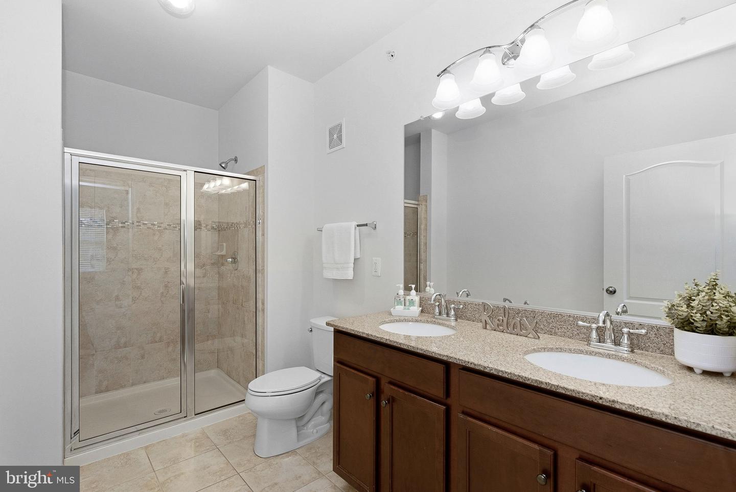 41895 CATHEDRAL VALLEY SQ #407, ALDIE, Virginia 20105, 3 Bedrooms Bedrooms, ,2 BathroomsBathrooms,Residential,For sale,41895 CATHEDRAL VALLEY SQ #407,VALO2114568 MLS # VALO2114568