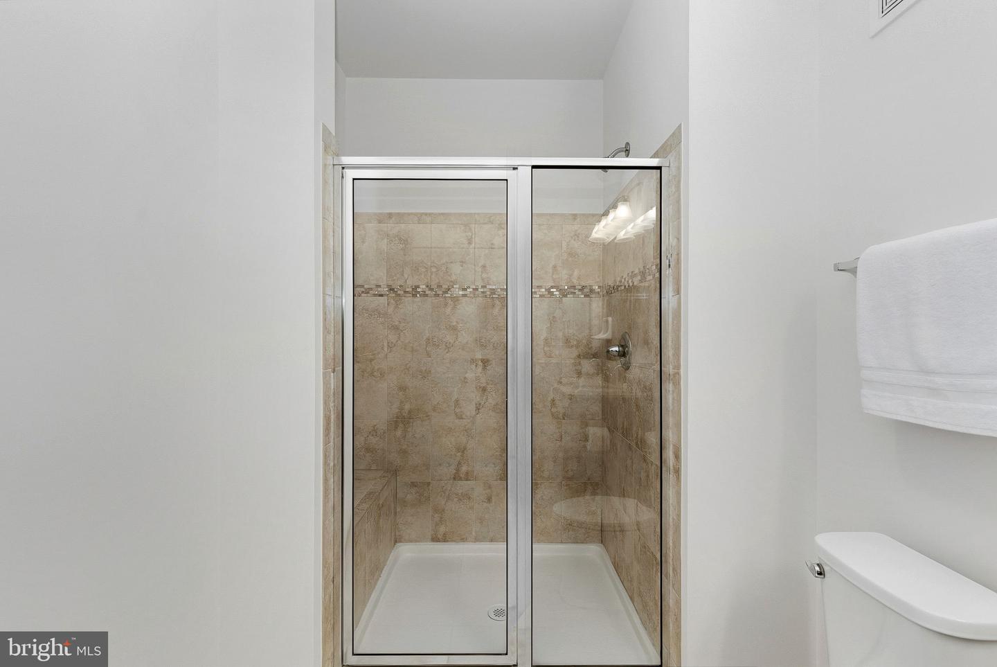 41895 CATHEDRAL VALLEY SQ #407, ALDIE, Virginia 20105, 3 Bedrooms Bedrooms, ,2 BathroomsBathrooms,Residential,For sale,41895 CATHEDRAL VALLEY SQ #407,VALO2114568 MLS # VALO2114568