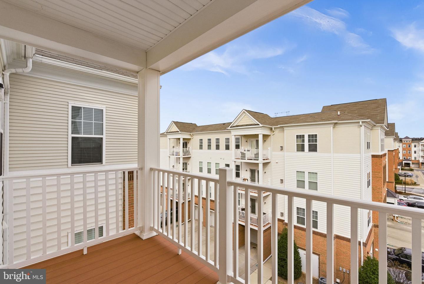 41895 CATHEDRAL VALLEY SQ #407, ALDIE, Virginia 20105, 3 Bedrooms Bedrooms, ,2 BathroomsBathrooms,Residential,For sale,41895 CATHEDRAL VALLEY SQ #407,VALO2114568 MLS # VALO2114568