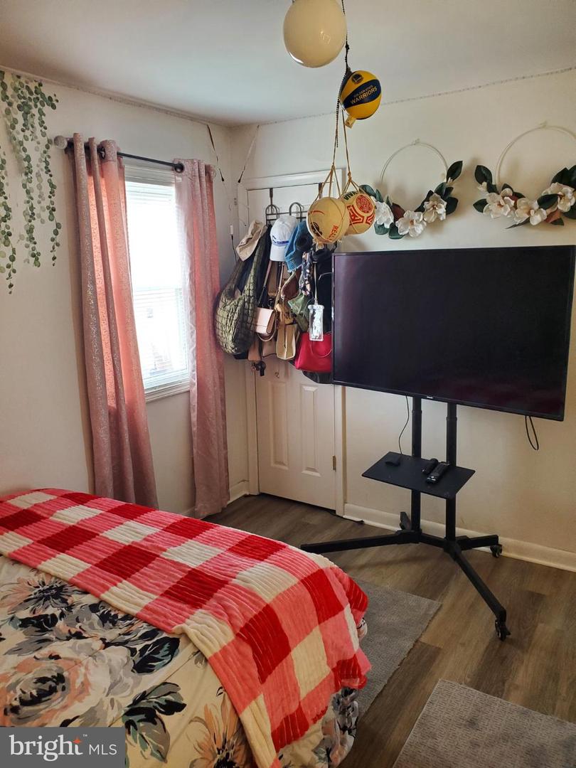 232 CABBEL DR, MANASSAS PARK, Virginia 20111, 3 Bedrooms Bedrooms, 4 Rooms Rooms,1 BathroomBathrooms,Residential,For sale,232 CABBEL DR,VAMP2003618 MLS # VAMP2003618