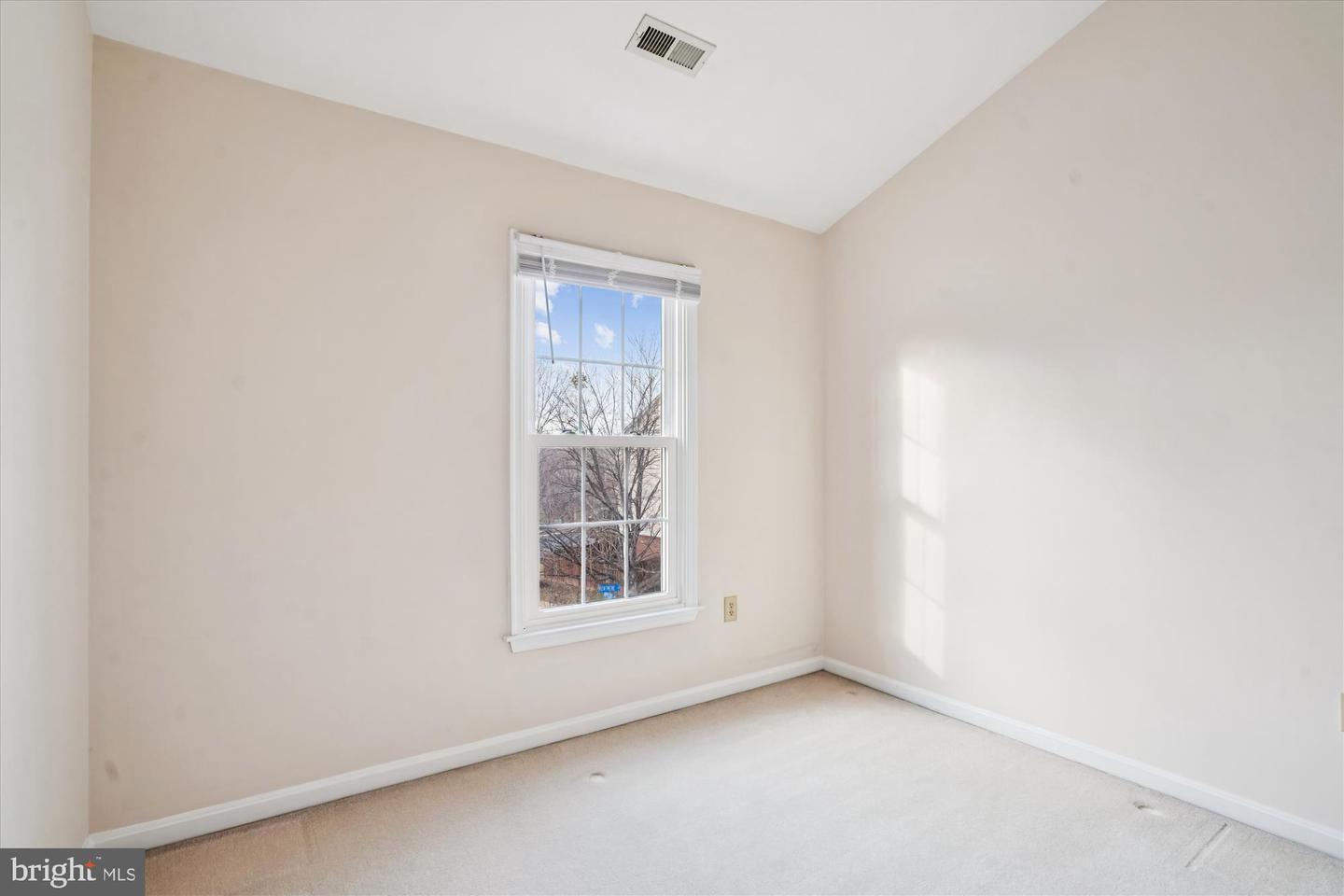 4153 KENTMERE SQ, FAIRFAX, Virginia 22030, 3 Bedrooms Bedrooms, ,2 BathroomsBathrooms,Residential,For sale,4153 KENTMERE SQ,VAFX2287410 MLS # VAFX2287410 4153 KENTMERE SQ, FAIRFAX, Virginia 22030, 3 Bedrooms Bedrooms, ,2 BathroomsBathrooms,Residential,For sale,4153 KENTMERE SQ,VAFX2287410 MLS # VAFX2287410