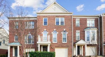 4153 KENTMERE SQ, FAIRFAX, Virginia 22030, 3 Bedrooms Bedrooms, ,2 BathroomsBathrooms,Residential,For sale,4153 KENTMERE SQ,VAFX2287410 MLS # VAFX2287410