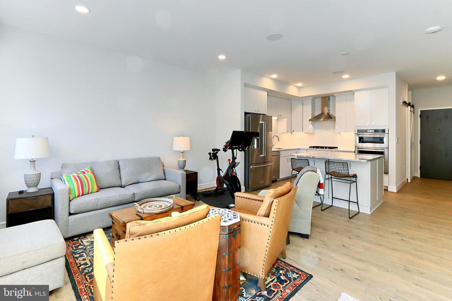 635 SLATERS LN #G-01, ALEXANDRIA, Virginia 22314, 2 Bedrooms Bedrooms, 4 Rooms Rooms,2 BathroomsBathrooms,Residential,For sale,635 SLATERS LN #G-01,VAAX2053494 MLS # VAAX2053494