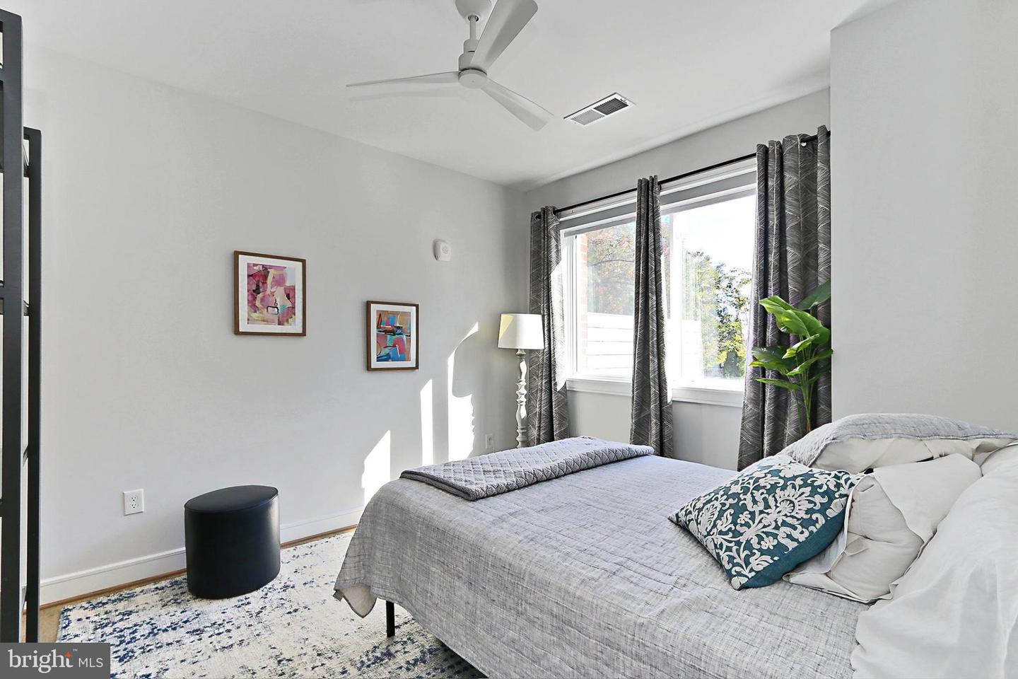 635 SLATERS LN #G-01, ALEXANDRIA, Virginia 22314, 2 Bedrooms Bedrooms, 4 Rooms Rooms,2 BathroomsBathrooms,Residential,For sale,635 SLATERS LN #G-01,VAAX2053494 MLS # VAAX2053494