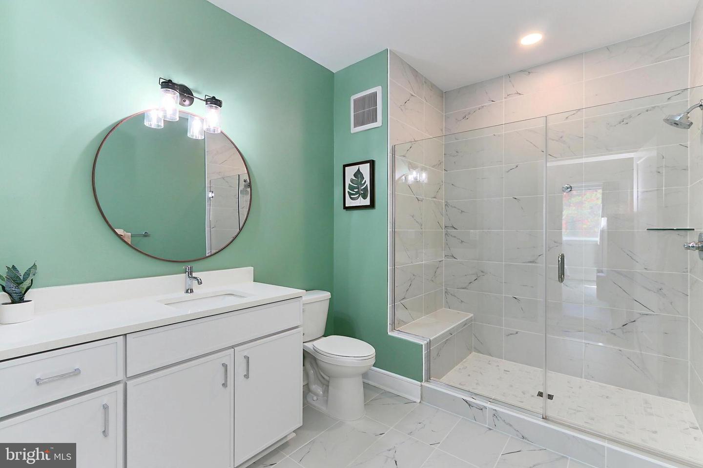 635 SLATERS LN #G-01, ALEXANDRIA, Virginia 22314, 2 Bedrooms Bedrooms, 4 Rooms Rooms,2 BathroomsBathrooms,Residential,For sale,635 SLATERS LN #G-01,VAAX2053494 MLS # VAAX2053494