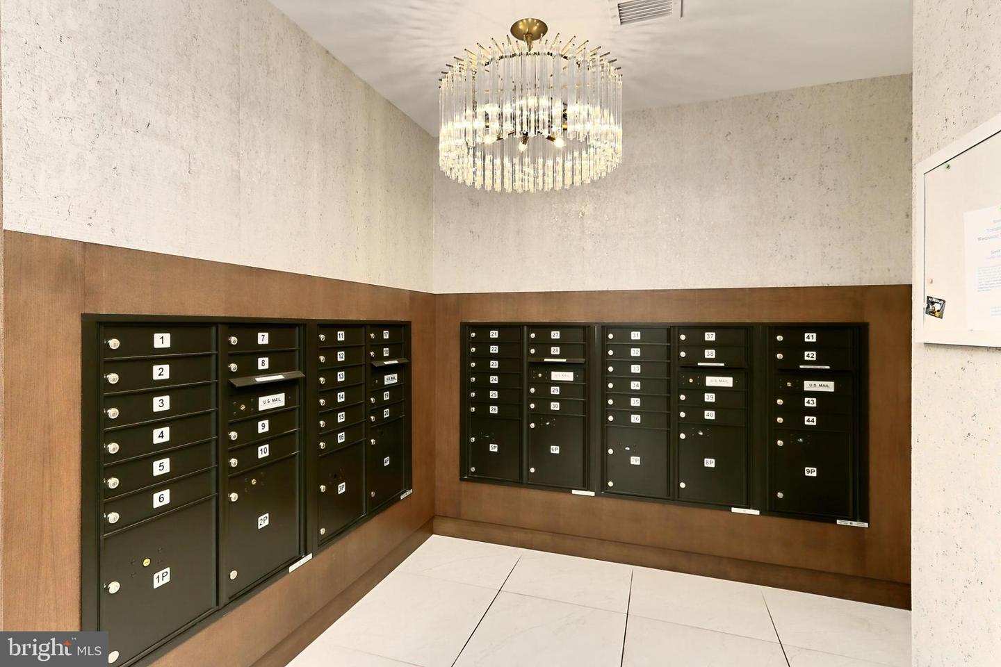 635 SLATERS LN #G-01, ALEXANDRIA, Virginia 22314, 2 Bedrooms Bedrooms, 4 Rooms Rooms,2 BathroomsBathrooms,Residential,For sale,635 SLATERS LN #G-01,VAAX2053494 MLS # VAAX2053494