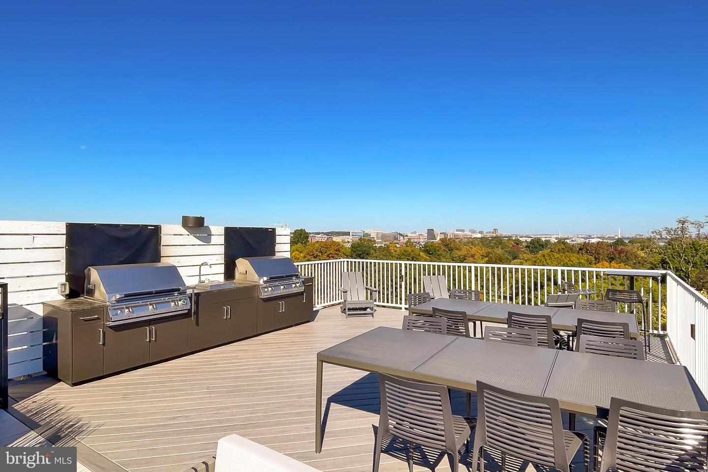 635 SLATERS LN #G-01, ALEXANDRIA, Virginia 22314, 2 Bedrooms Bedrooms, 4 Rooms Rooms,2 BathroomsBathrooms,Residential,For sale,635 SLATERS LN #G-01,VAAX2053494 MLS # VAAX2053494