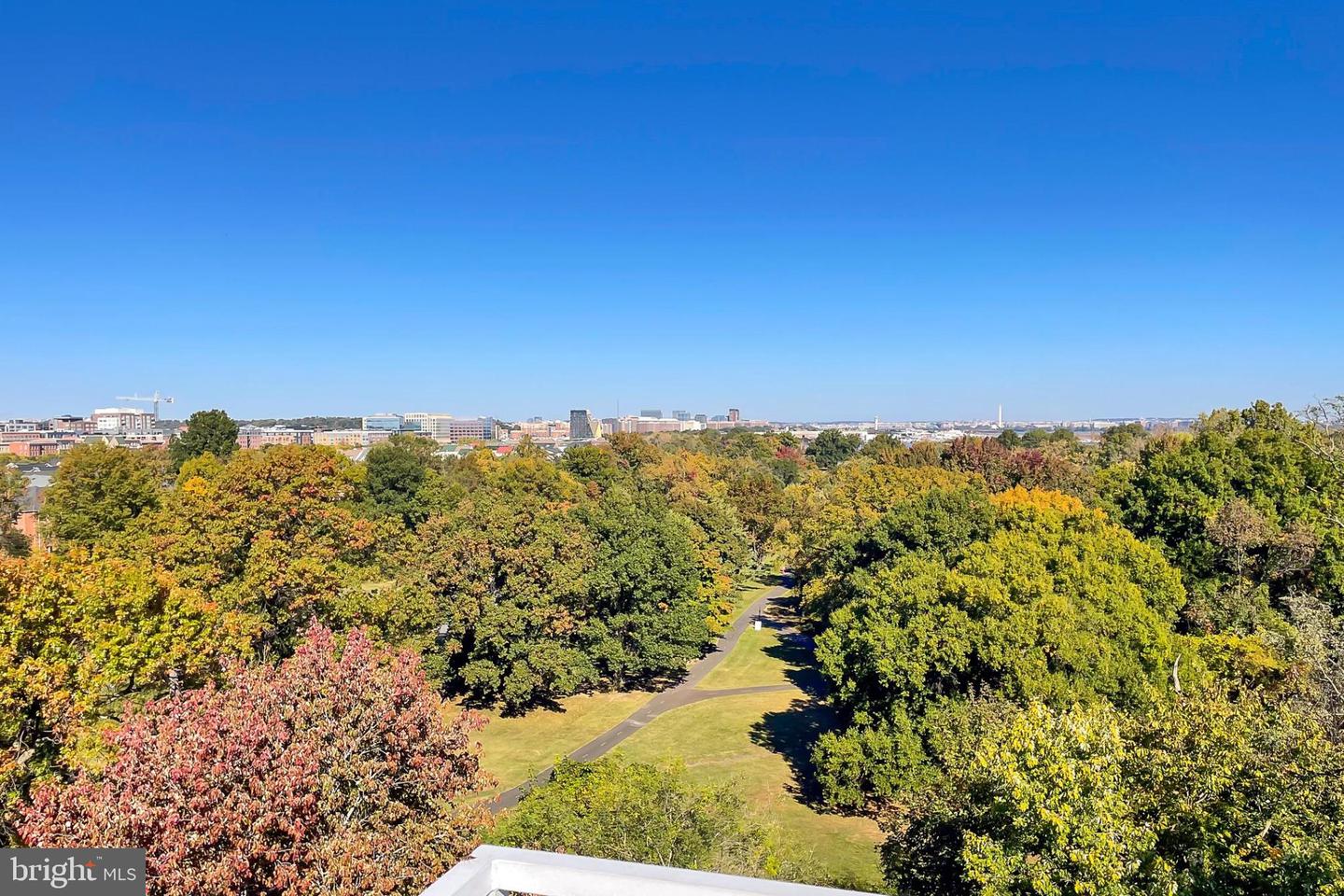 635 SLATERS LN #G-01, ALEXANDRIA, Virginia 22314, 2 Bedrooms Bedrooms, 4 Rooms Rooms,2 BathroomsBathrooms,Residential,For sale,635 SLATERS LN #G-01,VAAX2053494 MLS # VAAX2053494