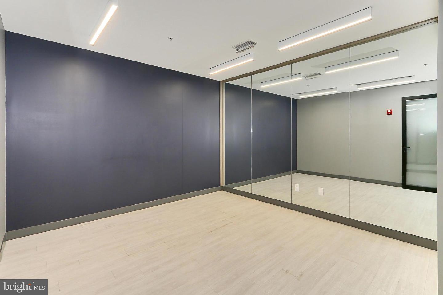 635 SLATERS LN #G-01, ALEXANDRIA, Virginia 22314, 2 Bedrooms Bedrooms, 4 Rooms Rooms,2 BathroomsBathrooms,Residential,For sale,635 SLATERS LN #G-01,VAAX2053494 MLS # VAAX2053494