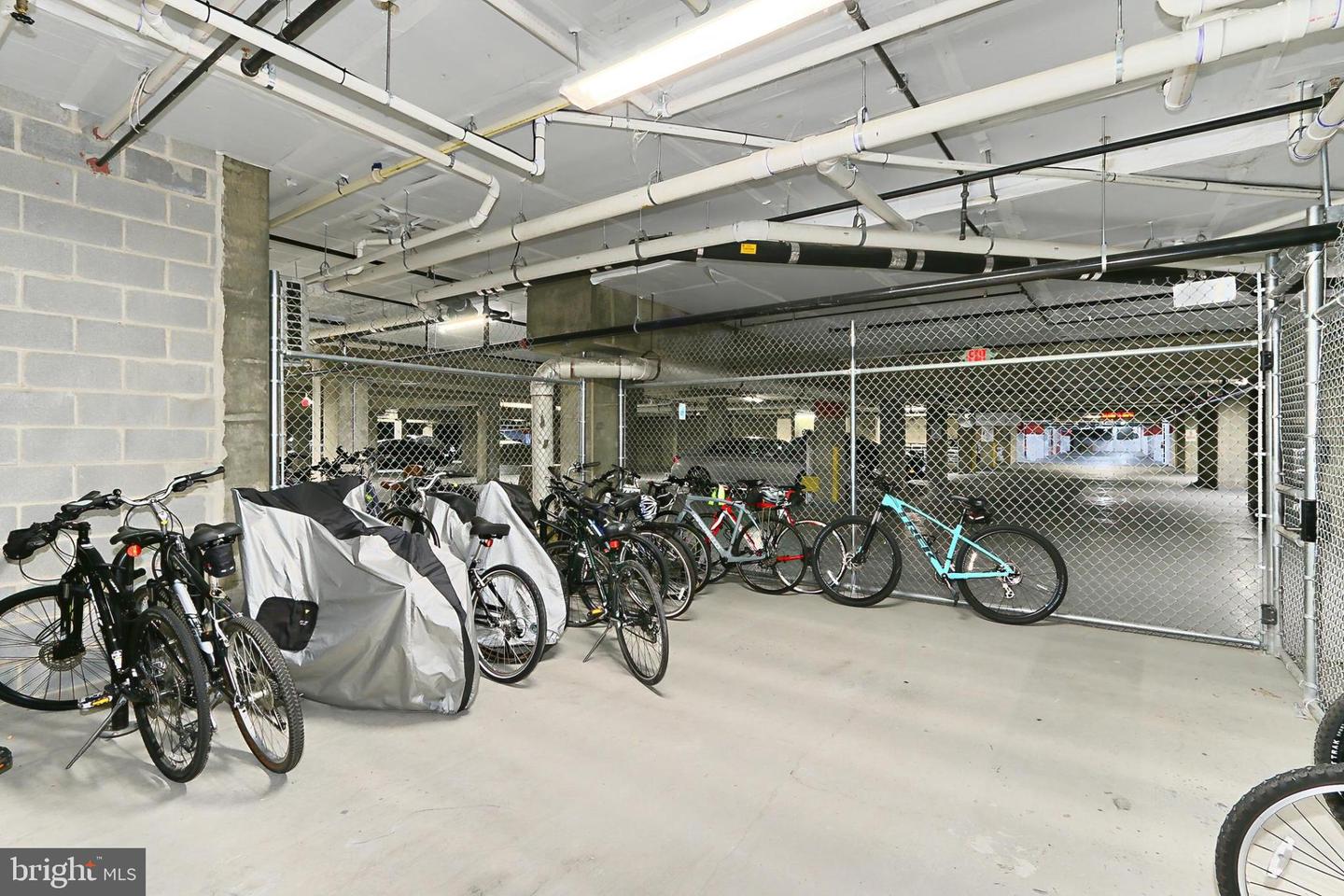 635 SLATERS LN #G-01, ALEXANDRIA, Virginia 22314, 2 Bedrooms Bedrooms, 4 Rooms Rooms,2 BathroomsBathrooms,Residential,For sale,635 SLATERS LN #G-01,VAAX2053494 MLS # VAAX2053494