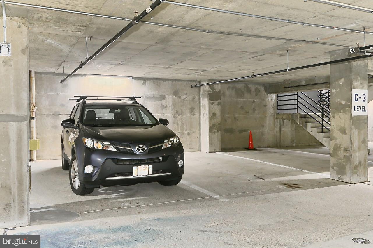 635 SLATERS LN #G-01, ALEXANDRIA, Virginia 22314, 1 Bedroom Bedrooms, 4 Rooms Rooms,2 BathroomsBathrooms,Residential,For sale,635 SLATERS LN #G-01,VAAX2053494 MLS # VAAX2053494