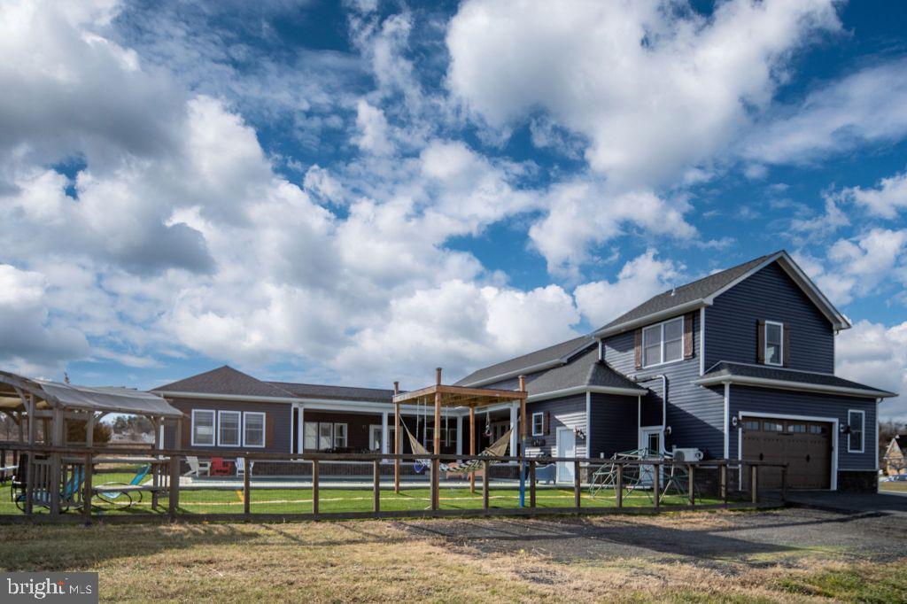 7803 FITZHUGH LN, KING GEORGE, Virginia 22485, 4 Bedrooms Bedrooms, ,3 BathroomsBathrooms,Residential,For sale,7803 FITZHUGH LN,VAKG2007556 MLS # VAKG2007556