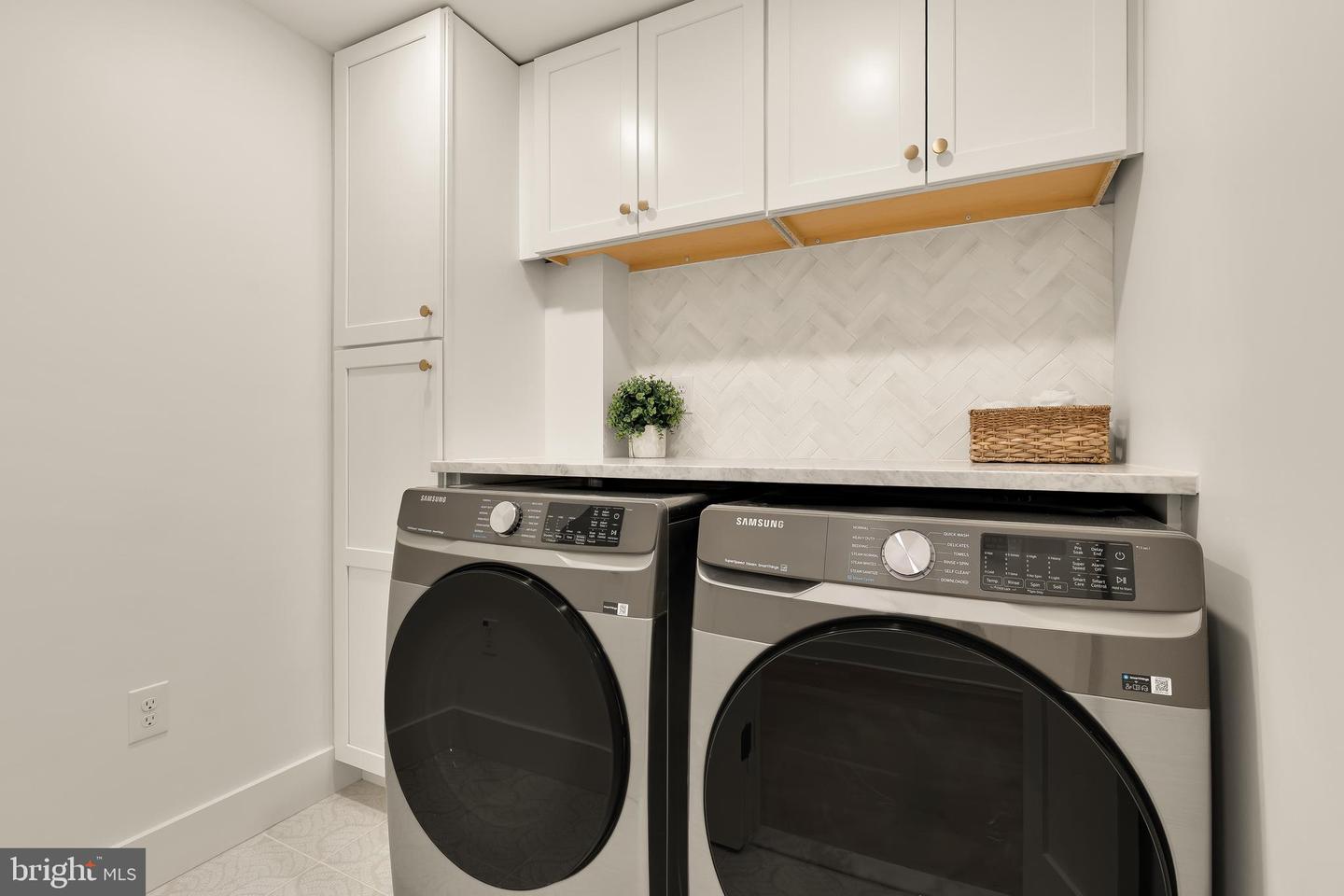 1706 BAY ST SE, WASHINGTON, District Of Columbia 20003, 4 Bedrooms Bedrooms, ,4 BathroomsBathrooms,Residential,For sale,1706 BAY ST SE,DCDC2243134 MLS # DCDC2243134 1706 BAY ST SE, WASHINGTON, District Of Columbia 20003, 4 Bedrooms Bedrooms, ,4 BathroomsBathrooms,Residential,For sale,1706 BAY ST SE,DCDC2243134 MLS # DCDC2243134