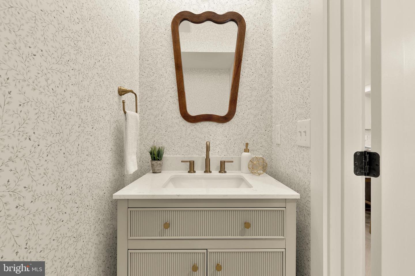 1706 BAY ST SE, WASHINGTON, District Of Columbia 20003, 4 Bedrooms Bedrooms, ,4 BathroomsBathrooms,Residential,For sale,1706 BAY ST SE,DCDC2243134 MLS # DCDC2243134 1706 BAY ST SE, WASHINGTON, District Of Columbia 20003, 4 Bedrooms Bedrooms, ,4 BathroomsBathrooms,Residential,For sale,1706 BAY ST SE,DCDC2243134 MLS # DCDC2243134