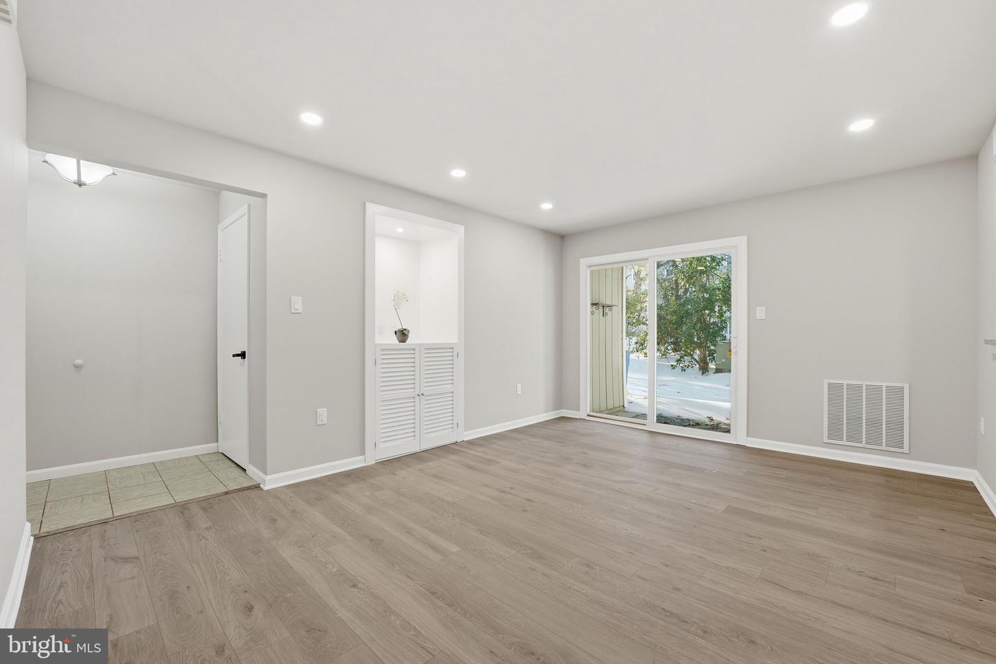 2788 MARSALA CT, WOODBRIDGE, Virginia 22192, 2 Bedrooms Bedrooms, ,2 BathroomsBathrooms,Residential,For sale,2788 MARSALA CT,VAPW2111256 MLS # VAPW2111256