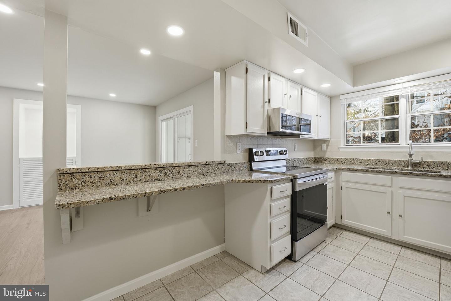 2788 MARSALA CT, WOODBRIDGE, Virginia 22192, 2 Bedrooms Bedrooms, ,2 BathroomsBathrooms,Residential,For sale,2788 MARSALA CT,VAPW2111256 MLS # VAPW2111256