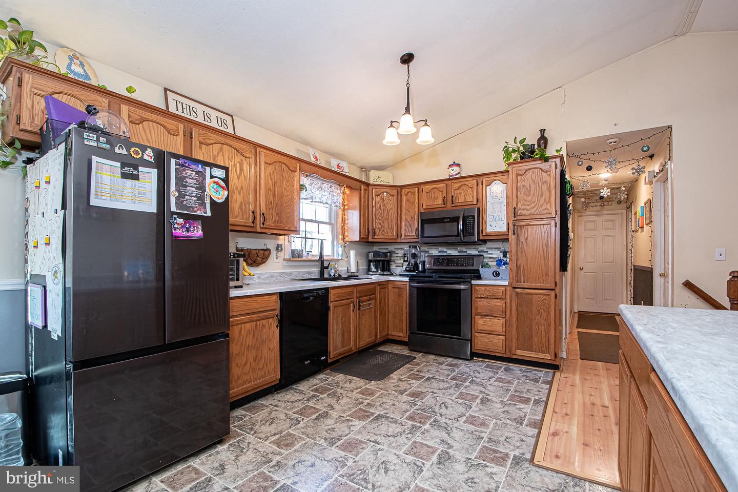 173 RED ROBIN LN, LINDEN, Virginia 22642, 3 Bedrooms Bedrooms, ,3 BathroomsBathrooms,Residential,For sale,173 RED ROBIN LN,VAWR2013238 MLS # VAWR2013238 173 RED ROBIN LN, LINDEN, Virginia 22642, 3 Bedrooms Bedrooms, ,3 BathroomsBathrooms,Residential,For sale,173 RED ROBIN LN,VAWR2013238 MLS # VAWR2013238