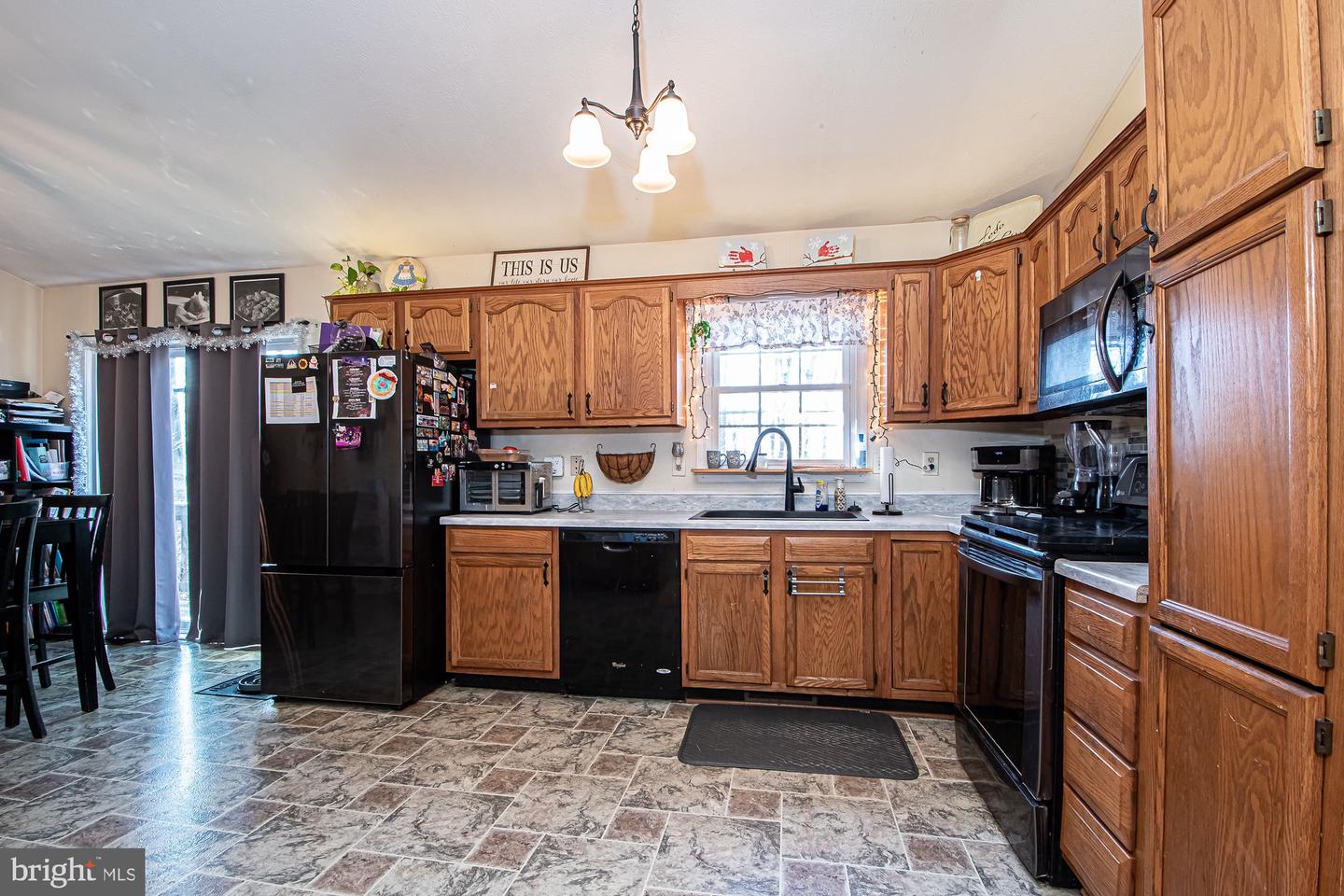 173 RED ROBIN LN, LINDEN, Virginia 22642, 3 Bedrooms Bedrooms, ,3 BathroomsBathrooms,Residential,For sale,173 RED ROBIN LN,VAWR2013238 MLS # VAWR2013238 173 RED ROBIN LN, LINDEN, Virginia 22642, 3 Bedrooms Bedrooms, ,3 BathroomsBathrooms,Residential,For sale,173 RED ROBIN LN,VAWR2013238 MLS # VAWR2013238