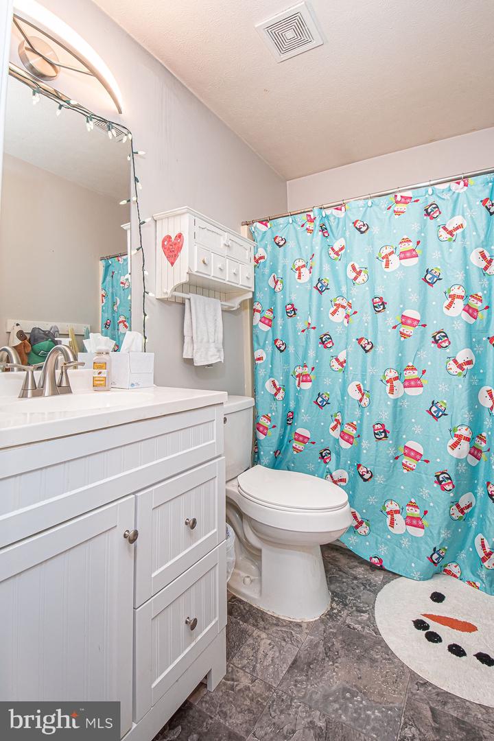 173 RED ROBIN LN, LINDEN, Virginia 22642, 3 Bedrooms Bedrooms, ,3 BathroomsBathrooms,Residential,For sale,173 RED ROBIN LN,VAWR2013238 MLS # VAWR2013238 173 RED ROBIN LN, LINDEN, Virginia 22642, 3 Bedrooms Bedrooms, ,3 BathroomsBathrooms,Residential,For sale,173 RED ROBIN LN,VAWR2013238 MLS # VAWR2013238