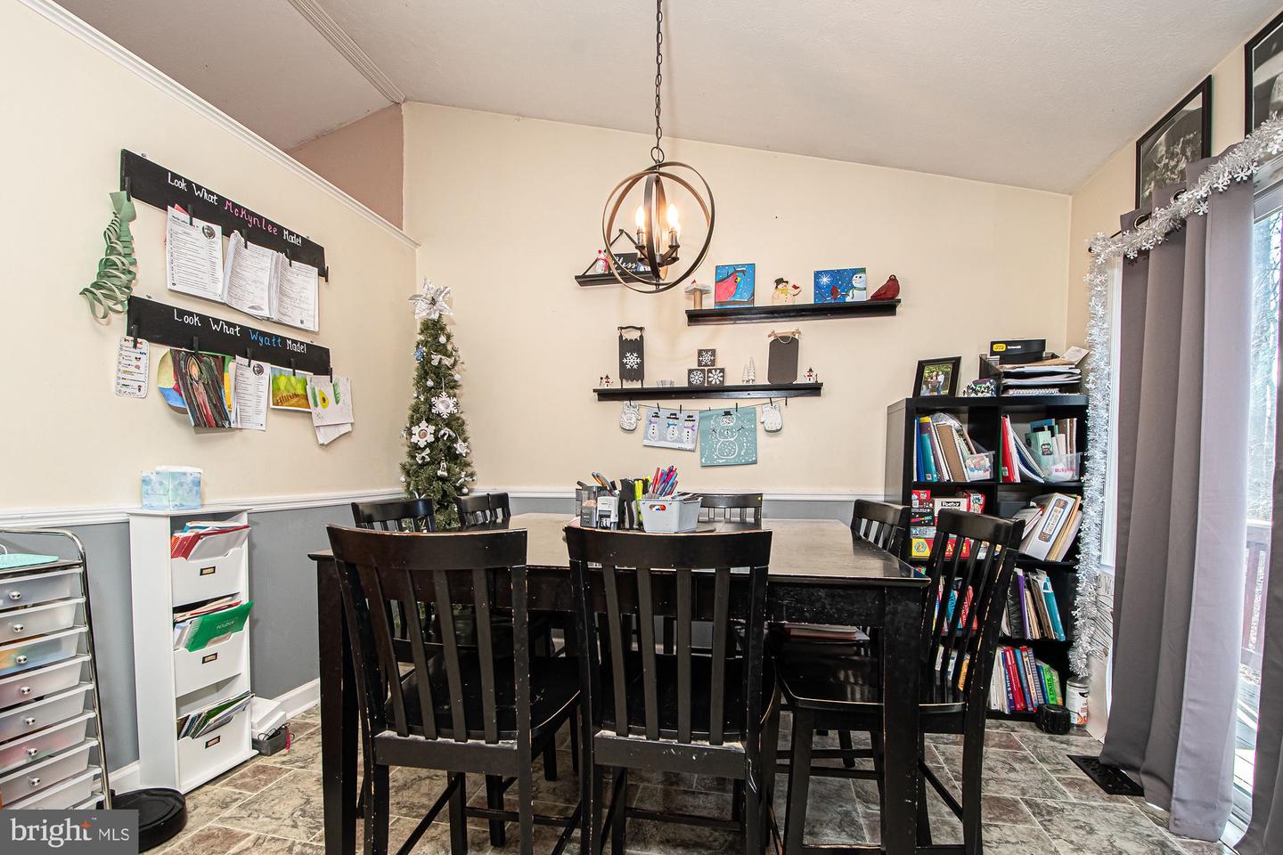 173 RED ROBIN LN, LINDEN, Virginia 22642, 3 Bedrooms Bedrooms, ,3 BathroomsBathrooms,Residential,For sale,173 RED ROBIN LN,VAWR2013238 MLS # VAWR2013238 173 RED ROBIN LN, LINDEN, Virginia 22642, 3 Bedrooms Bedrooms, ,3 BathroomsBathrooms,Residential,For sale,173 RED ROBIN LN,VAWR2013238 MLS # VAWR2013238