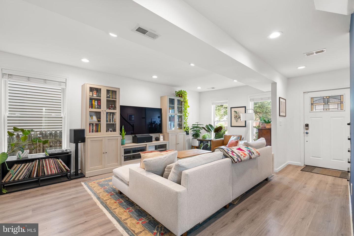 1015 48TH ST NE, WASHINGTON, District Of Columbia 20019, 3 Bedrooms Bedrooms, ,2 BathroomsBathrooms,Residential,For sale,1015 48TH ST NE,DCDC2243296 MLS # DCDC2243296