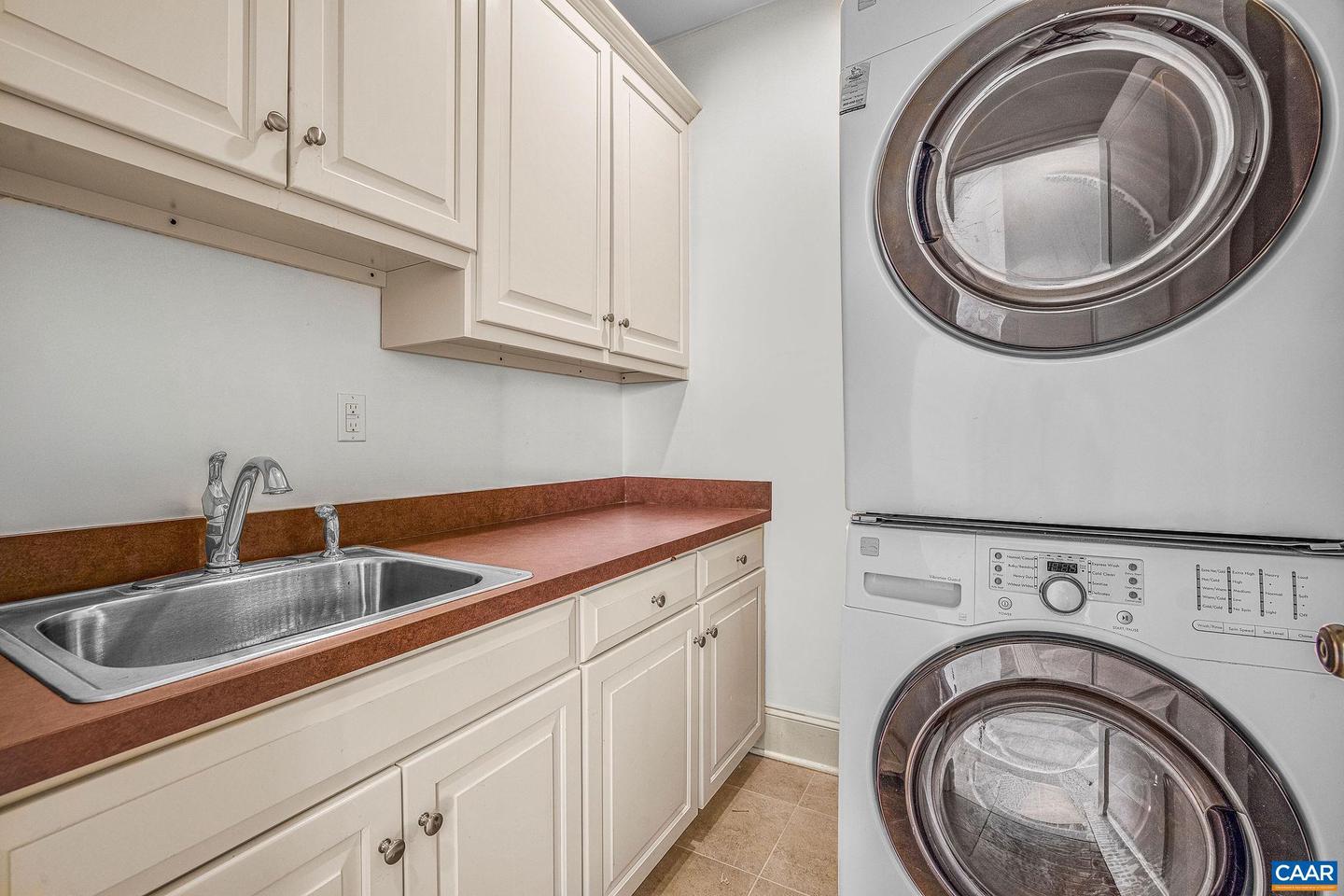 585 RAGGED MOUNTAIN DR, CHARLOTTESVILLE, Virginia 22903, 5 Bedrooms Bedrooms, ,5 BathroomsBathrooms,Residential,For sale,585 RAGGED MOUNTAIN DR,672826 MLS # 672826 585 RAGGED MOUNTAIN DR, CHARLOTTESVILLE, Virginia 22903, 5 Bedrooms Bedrooms, ,5 BathroomsBathrooms,Residential,For sale,585 RAGGED MOUNTAIN DR,672826 MLS # 672826