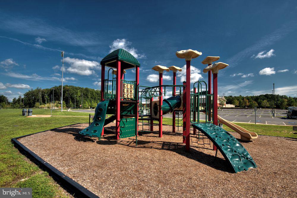 17706 WILLIAMS WAY, DUMFRIES, Virginia 22026, 3 Bedrooms Bedrooms, ,2 BathroomsBathrooms,Residential,For sale,17706 WILLIAMS WAY,VAPW2111302 MLS # VAPW2111302