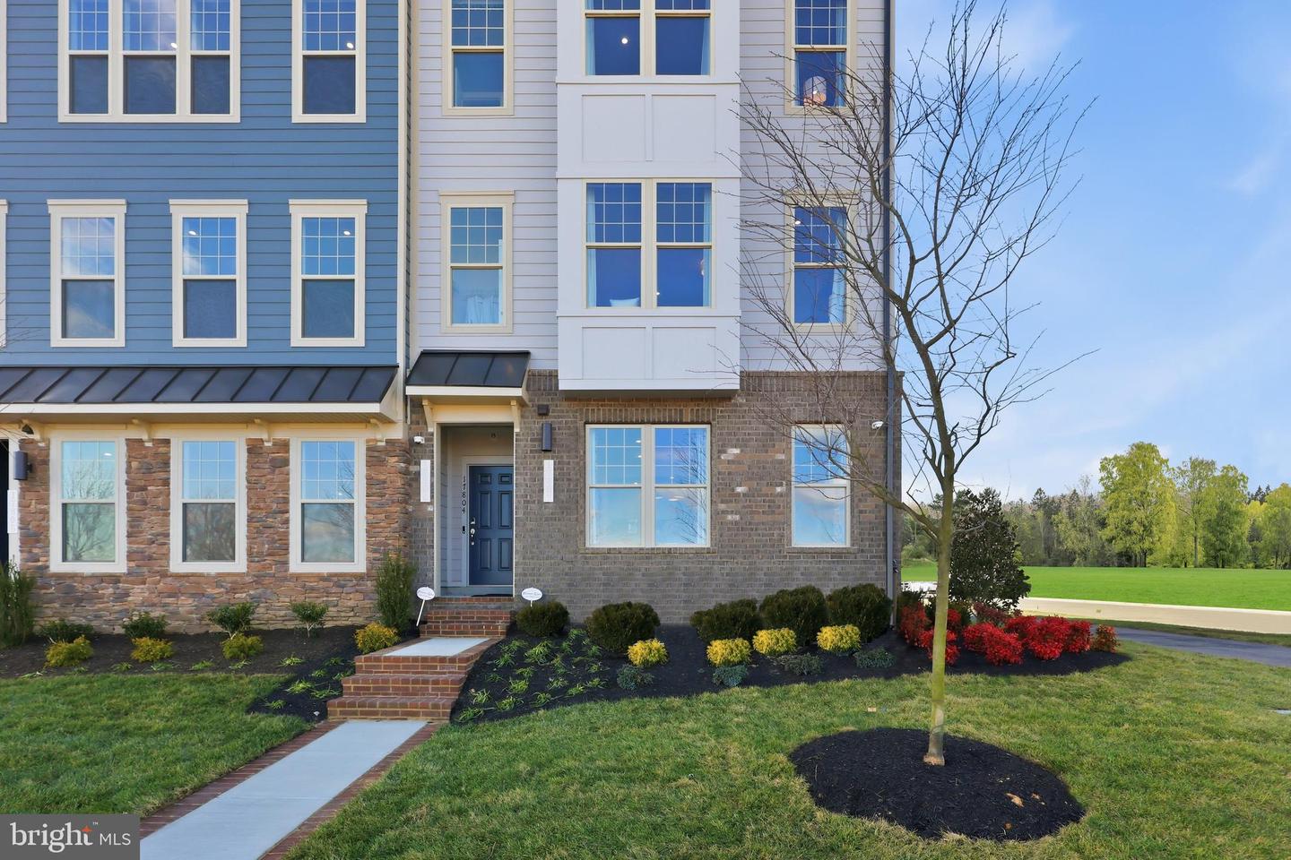 17714 WILLIAMS WAY, DUMFRIES, Virginia 22026, 3 Bedrooms Bedrooms, ,2 BathroomsBathrooms,Residential,For sale,17714 WILLIAMS WAY,VAPW2111304 MLS # VAPW2111304