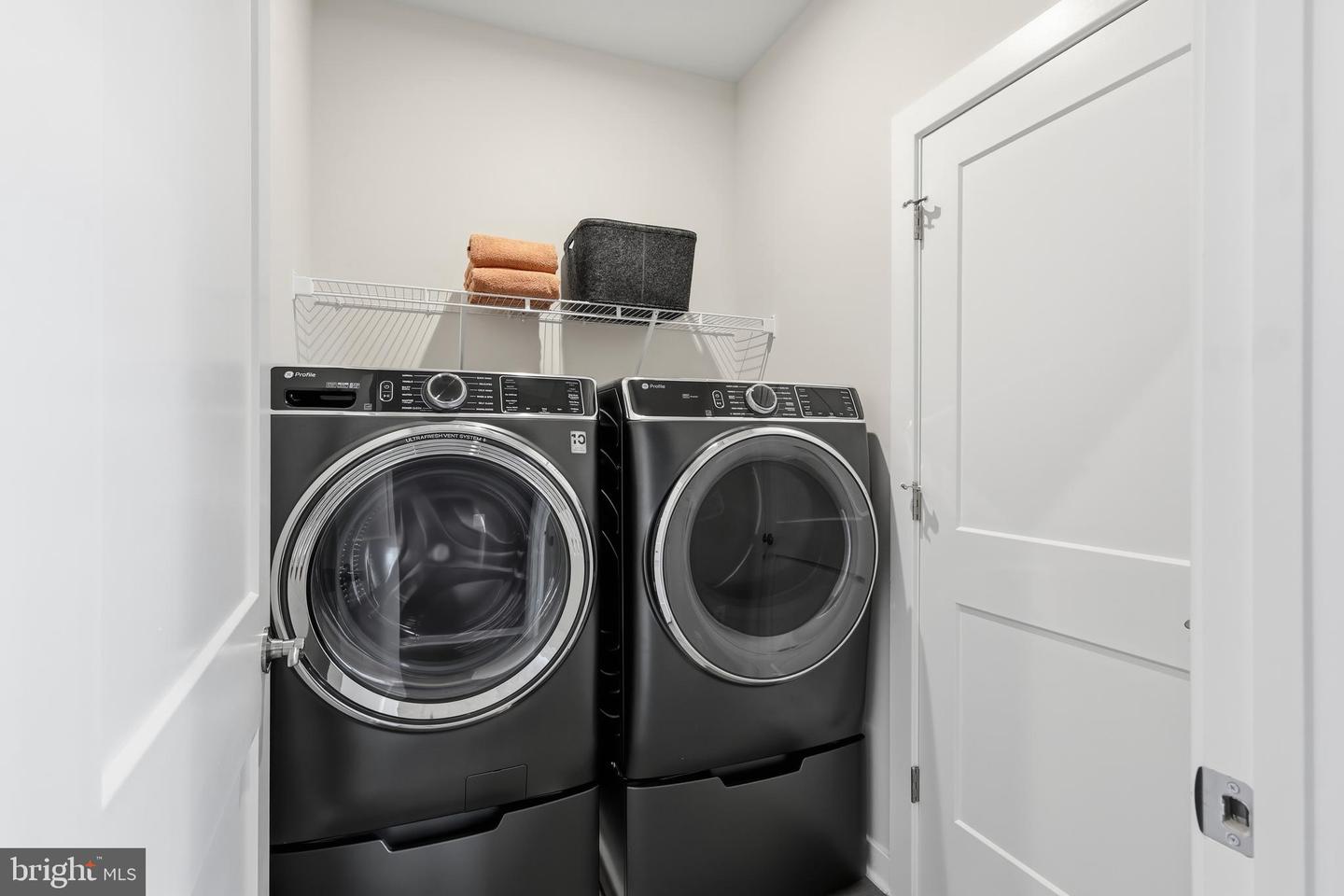 17808 SOUTHERN SHORES DR, DUMFRIES, Virginia 22026, 3 Bedrooms Bedrooms, ,2 BathroomsBathrooms,Residential,For sale,17808 SOUTHERN SHORES DR,VAPW2111306 MLS # VAPW2111306 17808 SOUTHERN SHORES DR, DUMFRIES, Virginia 22026, 3 Bedrooms Bedrooms, ,2 BathroomsBathrooms,Residential,For sale,17808 SOUTHERN SHORES DR,VAPW2111306 MLS # VAPW2111306