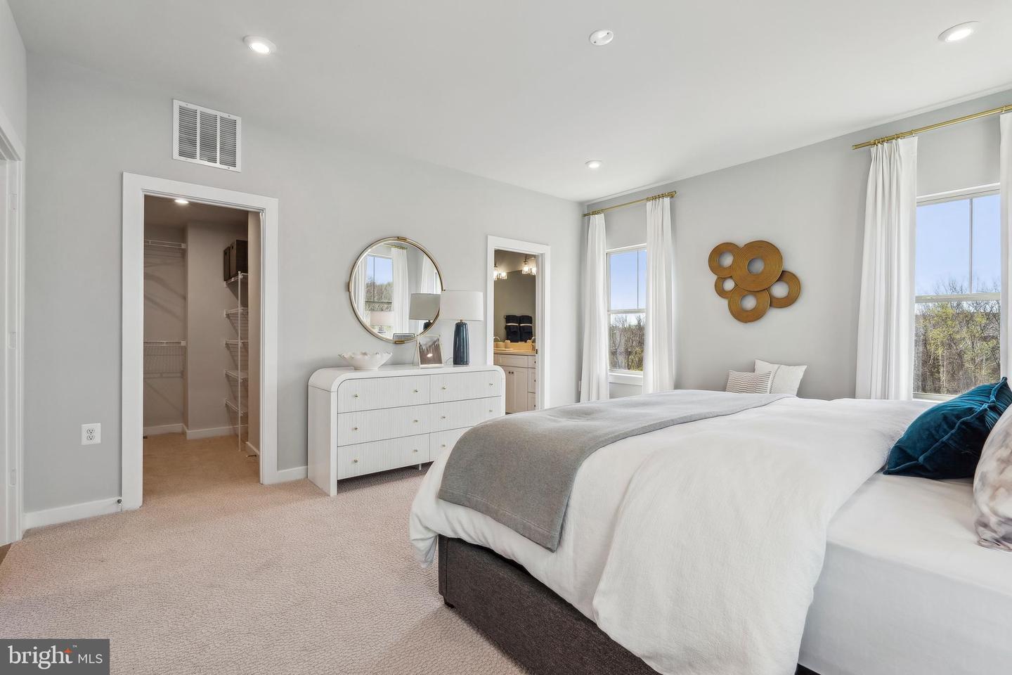 227 CHIANTI TER SE, LEESBURG, Virginia 20175, 4 Bedrooms Bedrooms, ,4 BathroomsBathrooms,Residential,For sale,227 CHIANTI TER SE,VALO2114718 MLS # VALO2114718