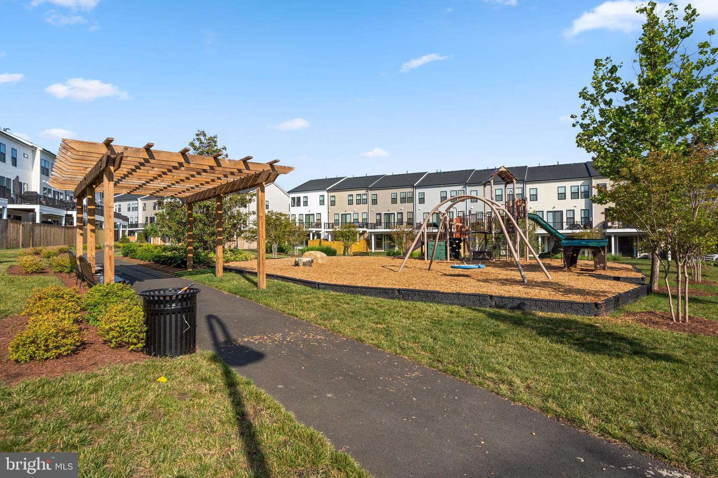 43376 FARRINGDON SQ, BROADLANDS, Virginia 20148, 3 Bedrooms Bedrooms, ,2 BathroomsBathrooms,Residential,For sale,43376 FARRINGDON SQ,VALO2114726 MLS # VALO2114726 43376 FARRINGDON SQ, BROADLANDS, Virginia 20148, 3 Bedrooms Bedrooms, ,2 BathroomsBathrooms,Residential,For sale,43376 FARRINGDON SQ,VALO2114726 MLS # VALO2114726