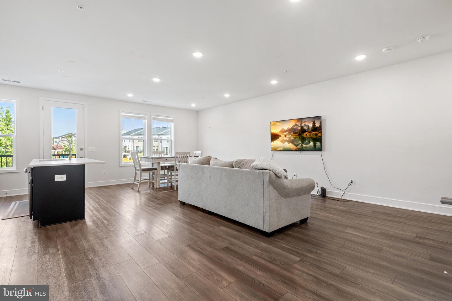 43376 FARRINGDON SQ, BROADLANDS, Virginia 20148, 3 Bedrooms Bedrooms, ,2 BathroomsBathrooms,Residential,For sale,43376 FARRINGDON SQ,VALO2114726 MLS # VALO2114726 43376 FARRINGDON SQ, BROADLANDS, Virginia 20148, 3 Bedrooms Bedrooms, ,2 BathroomsBathrooms,Residential,For sale,43376 FARRINGDON SQ,VALO2114726 MLS # VALO2114726