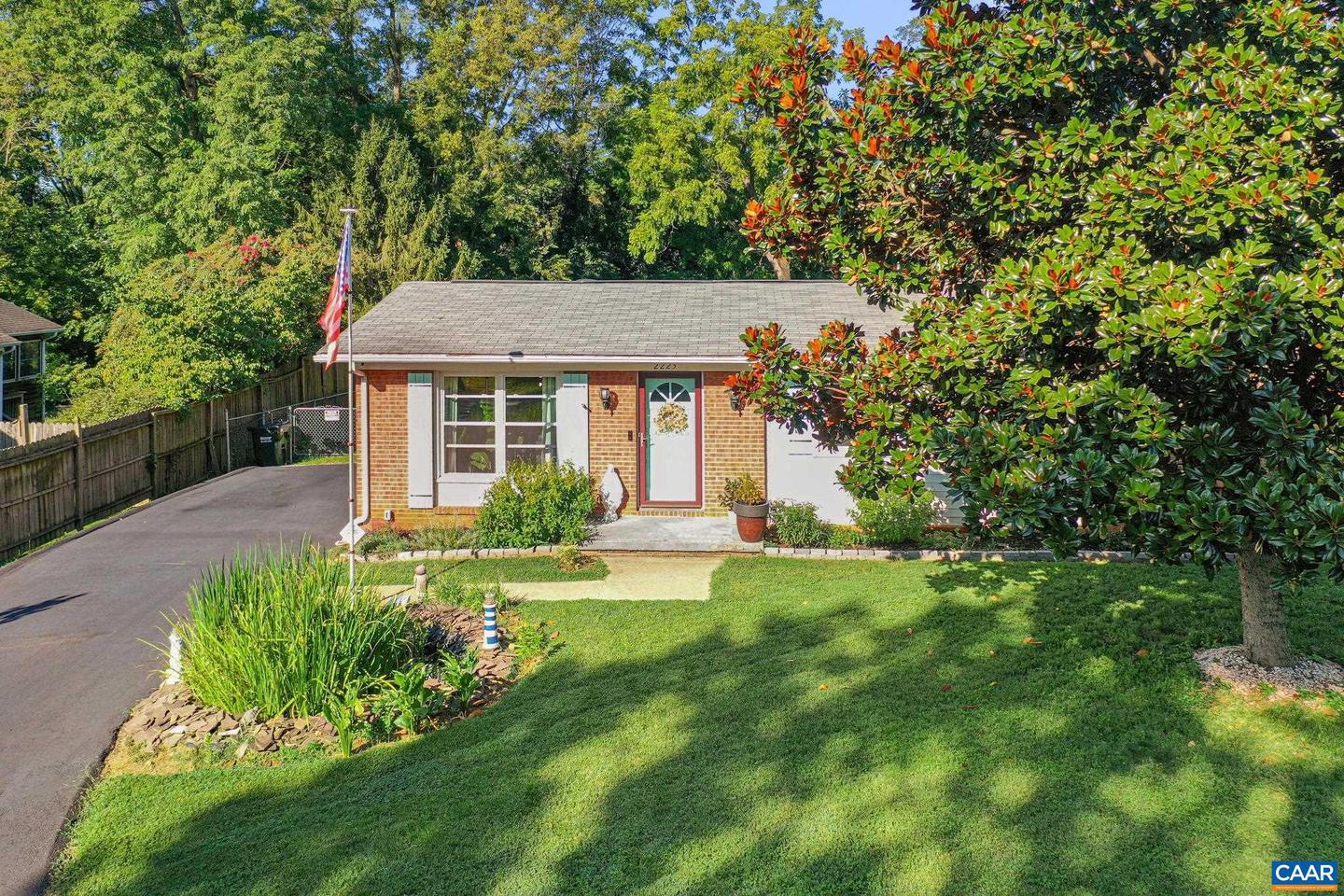 2225 WILLIAMSBURG RD, CHARLOTTESVILLE, Virginia 22901, 3 Bedrooms Bedrooms, ,1 BathroomBathrooms,Residential,For sale,2225 WILLIAMSBURG RD,672833 MLS # 672833