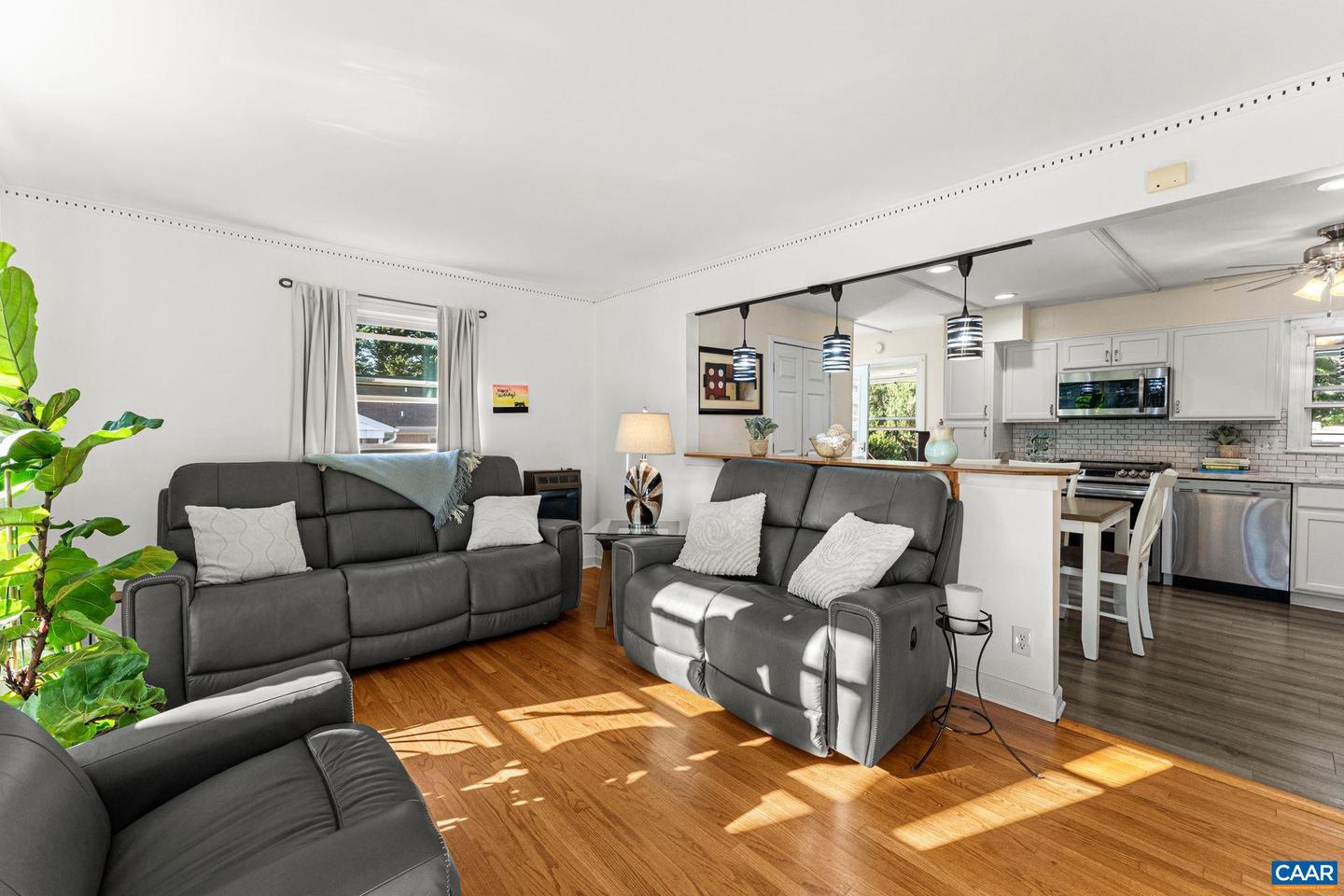 2225 WILLIAMSBURG RD, CHARLOTTESVILLE, Virginia 22901, 3 Bedrooms Bedrooms, ,1 BathroomBathrooms,Residential,For sale,2225 WILLIAMSBURG RD,672833 MLS # 672833