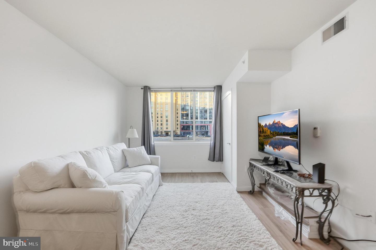 1000 NEW JERSEY AVE SE #216, WASHINGTON, District Of Columbia 20003, 1 Bedroom Bedrooms, ,1 BathroomBathrooms,Residential,For sale,1000 NEW JERSEY AVE SE #216,DCDC2243430 MLS # DCDC2243430